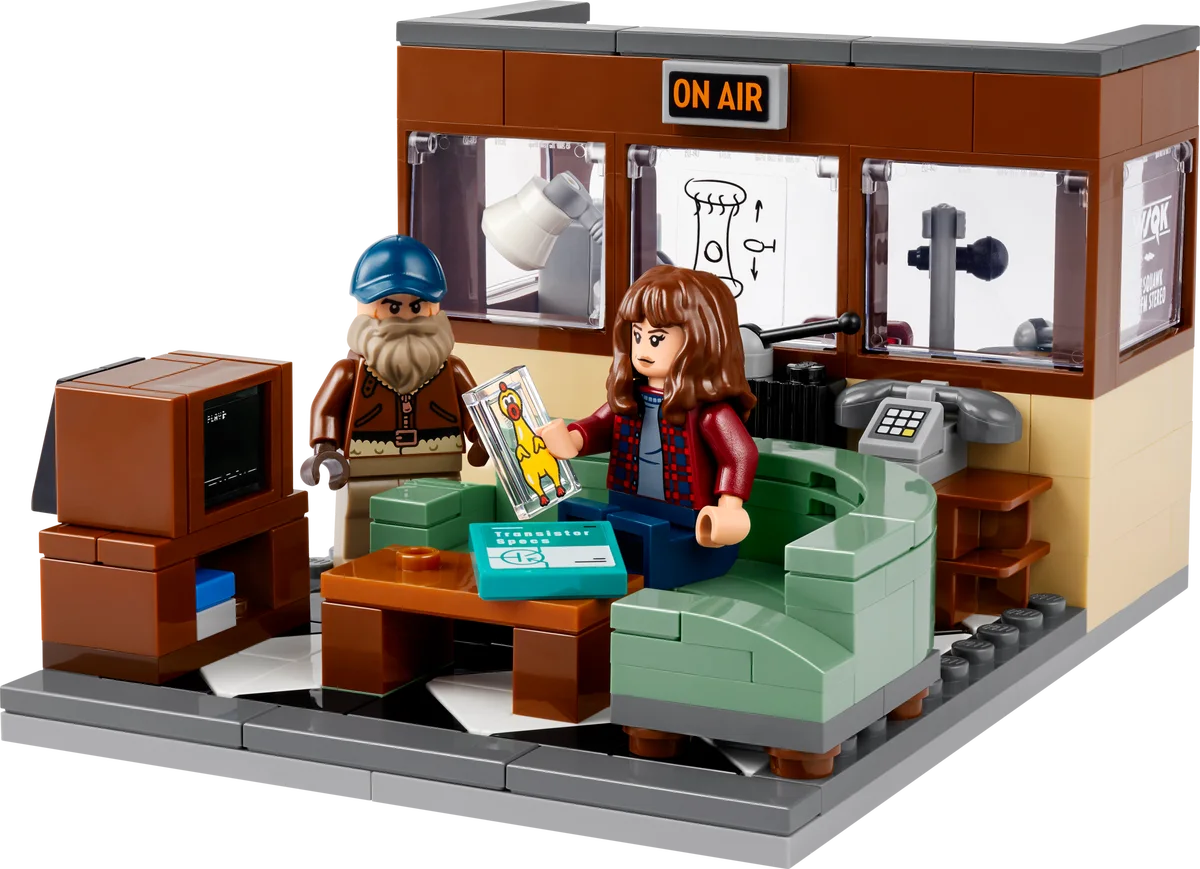 Stranger Things: WSQK Radio Station LEGO-set