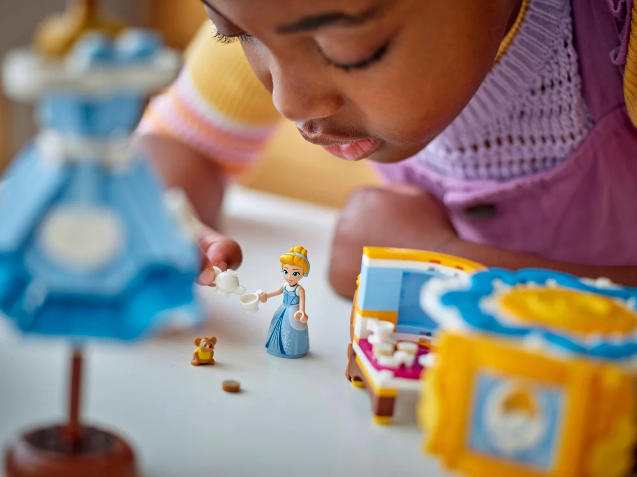 De jurk van Assepoester LEGO-set afbeelding 2
