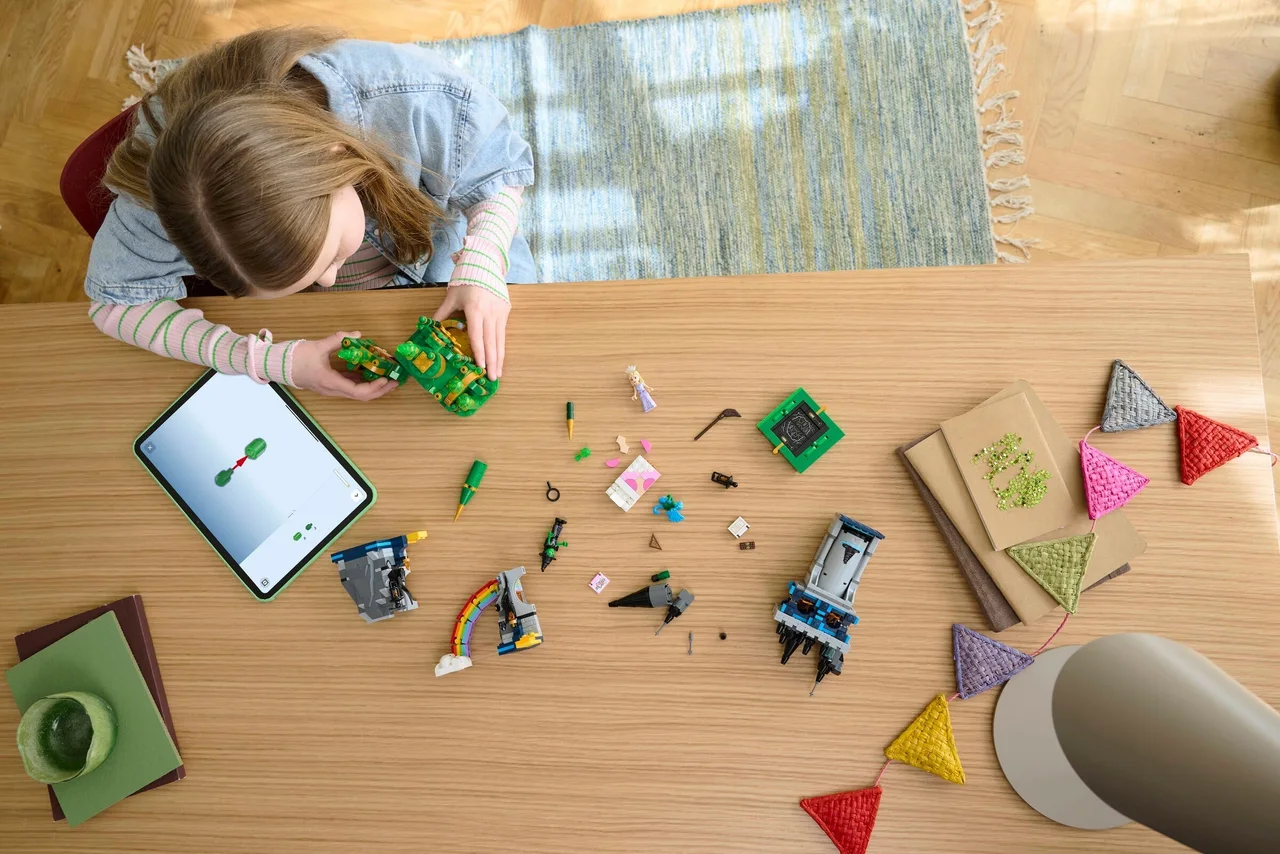 Emerald City en Kiamo Ko kasteel LEGO-set afbeelding 2