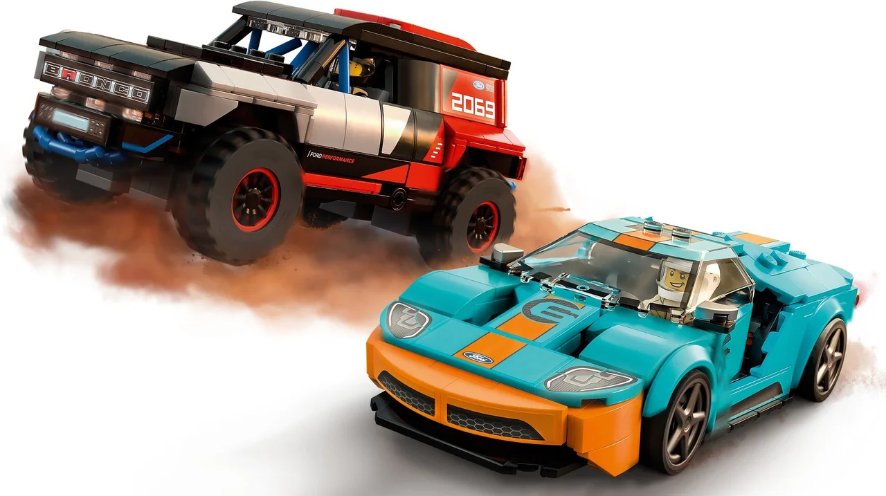 Ford GT Heritage Edition and Bronco R LEGO-set afbeelding 2